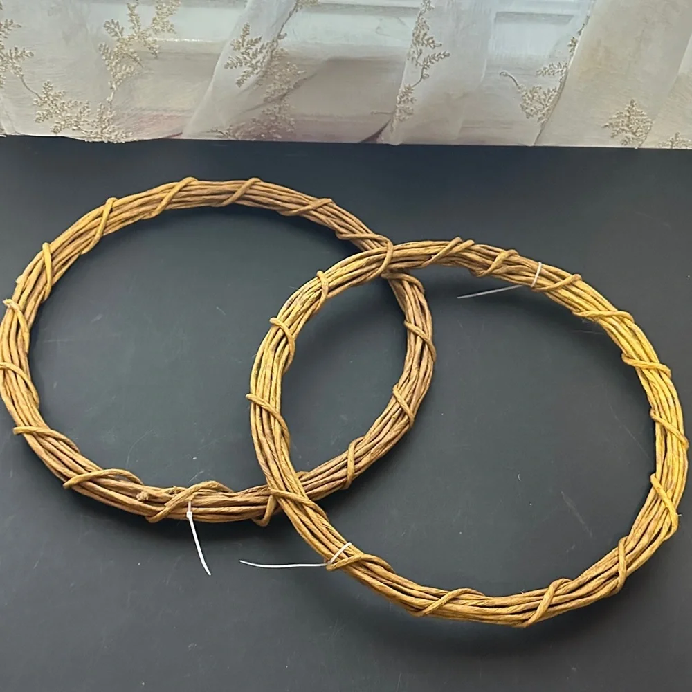 Set of 2 grapevine wire wreaths